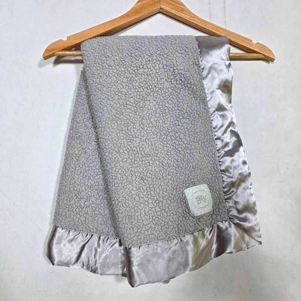 Nordstrom Baby Blanket 29 x 35 Gray Sherpa Faux Fur Satin Trim Plush